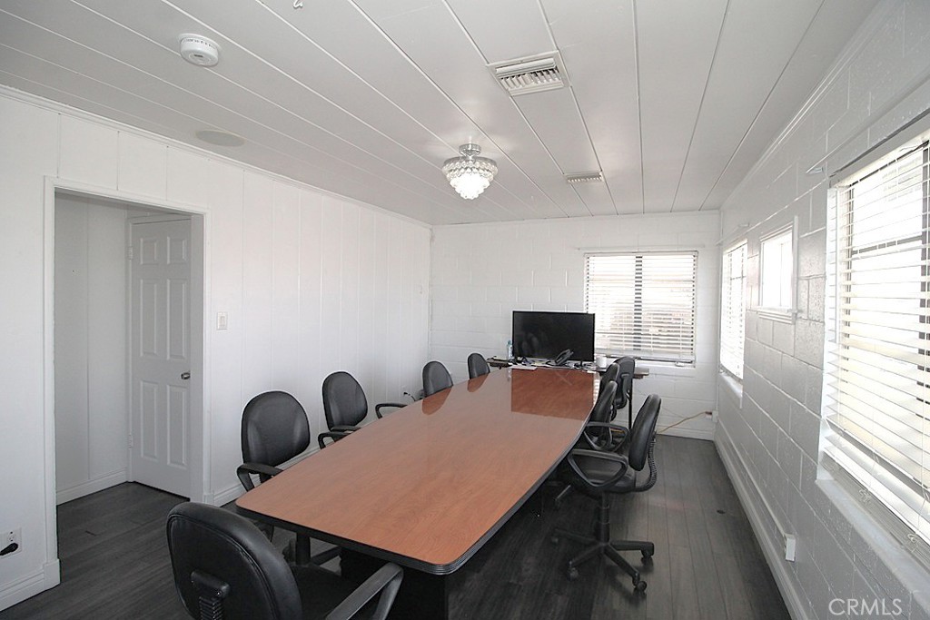 128 E Fredricks Street Property Photo 5