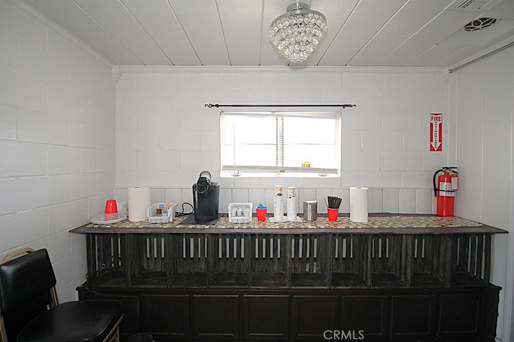 128 E Fredricks Street Property Photo 8