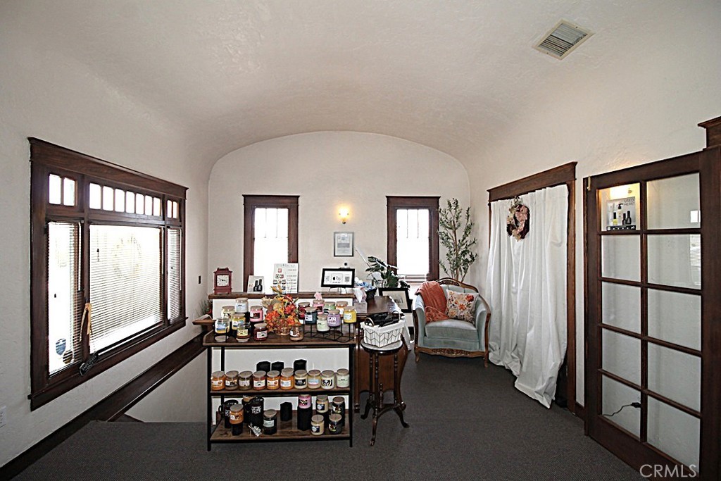 128 E Fredricks Street Property Photo 26
