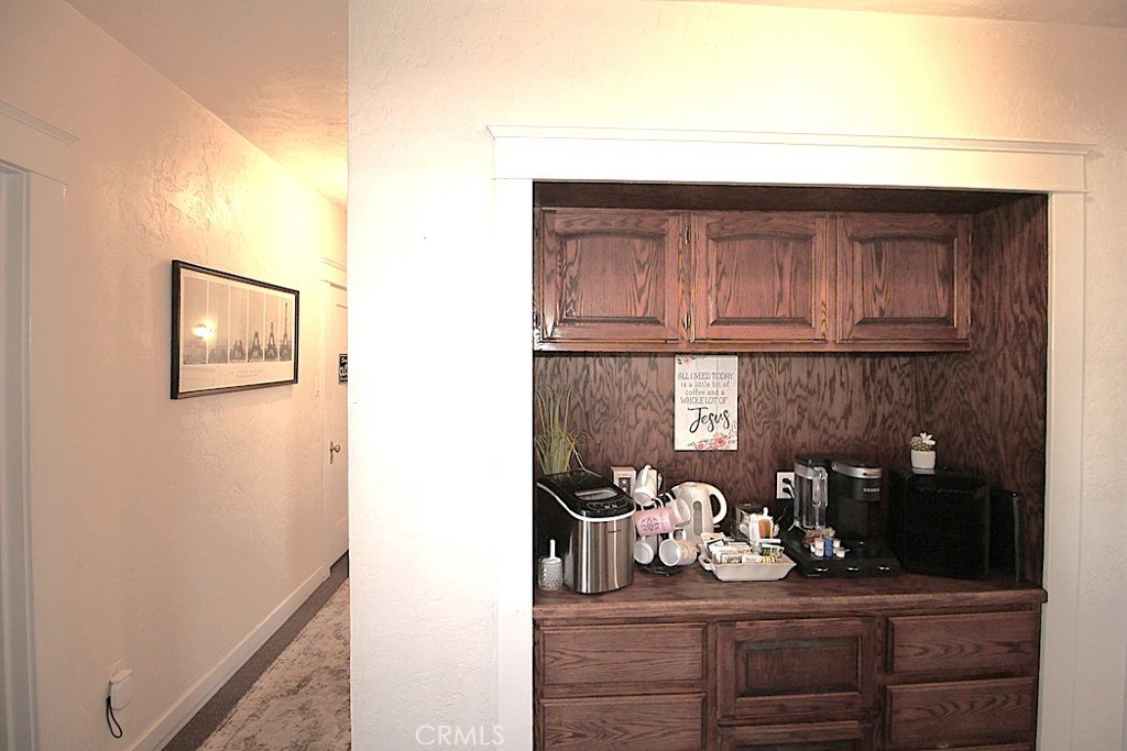 128 E Fredricks Street Property Photo 29