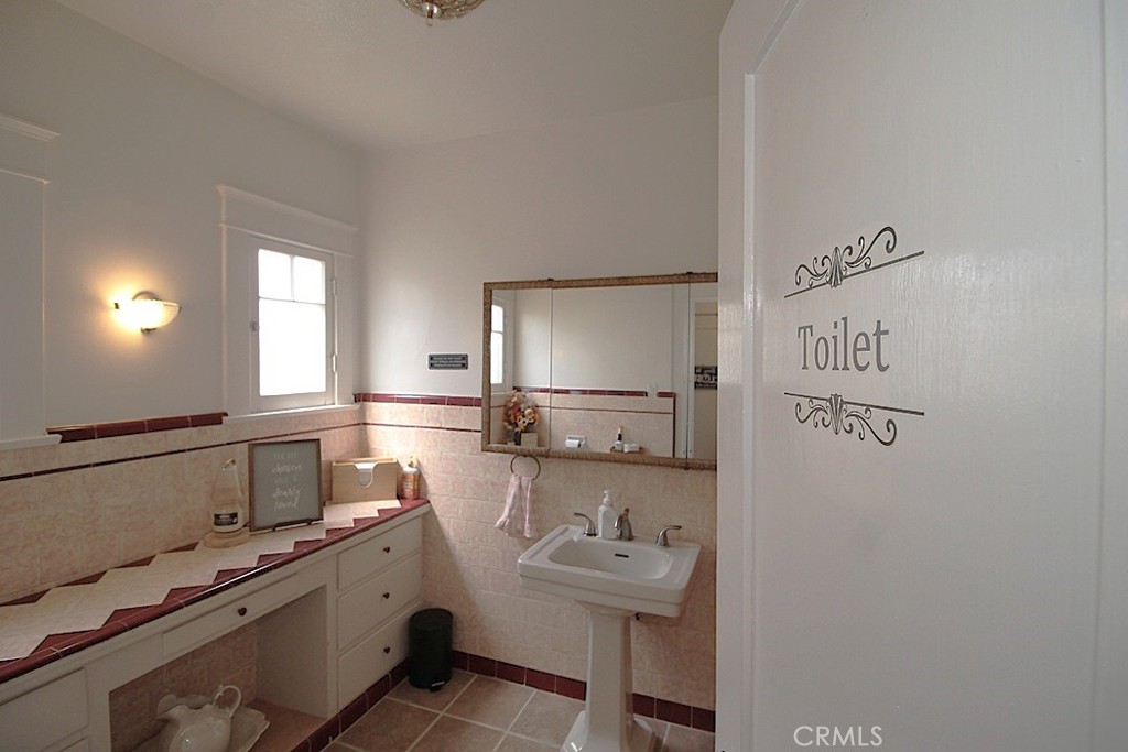 128 E Fredricks Street Property Photo 35
