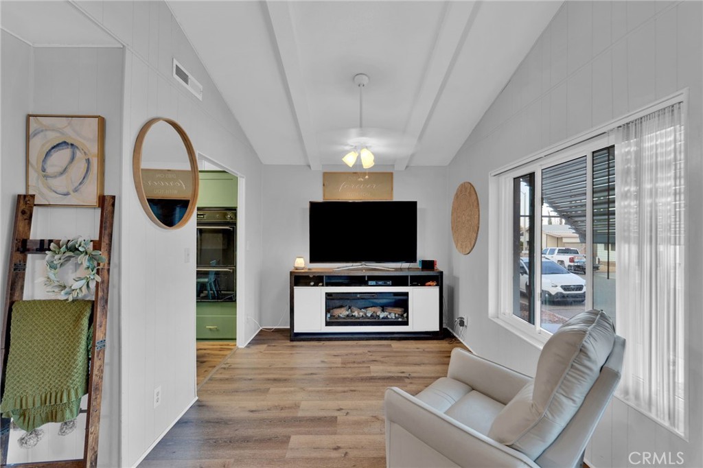 15252 Seneca Rd 343 Property Photo 8