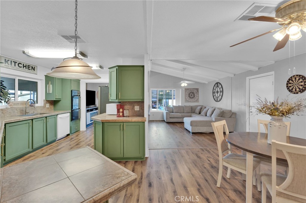 15252 Seneca Rd 343 Property Photo 10