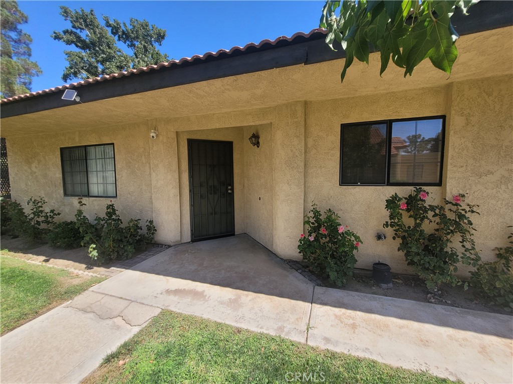 19218 Elm Drive Property Photo 3