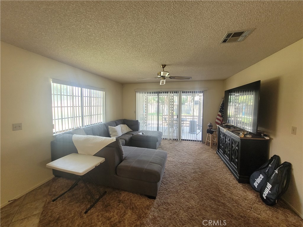 19218 Elm Drive Property Photo 4