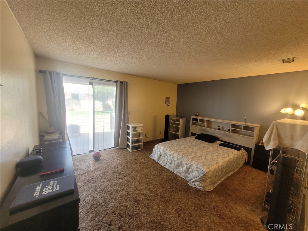 19218 Elm Drive Property Photo 9