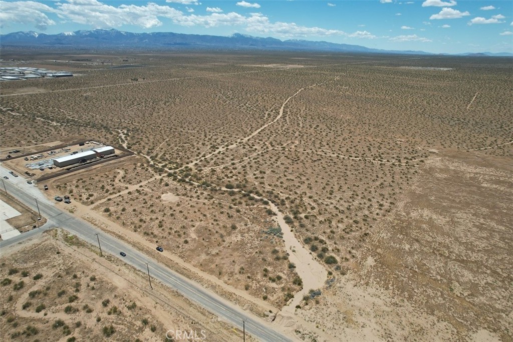 17374 Koala Road Property Photo 13