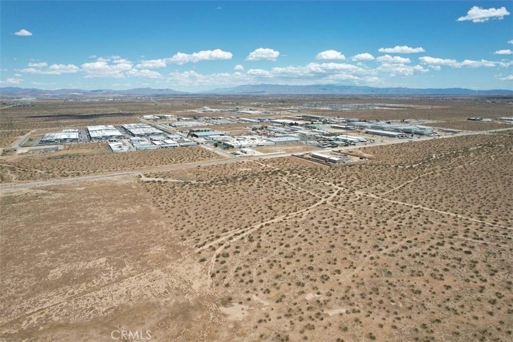 17374 Koala Road Property Photo 20