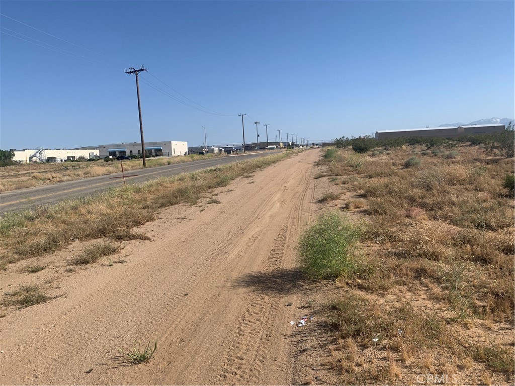 17374 Koala Road Property Photo 21