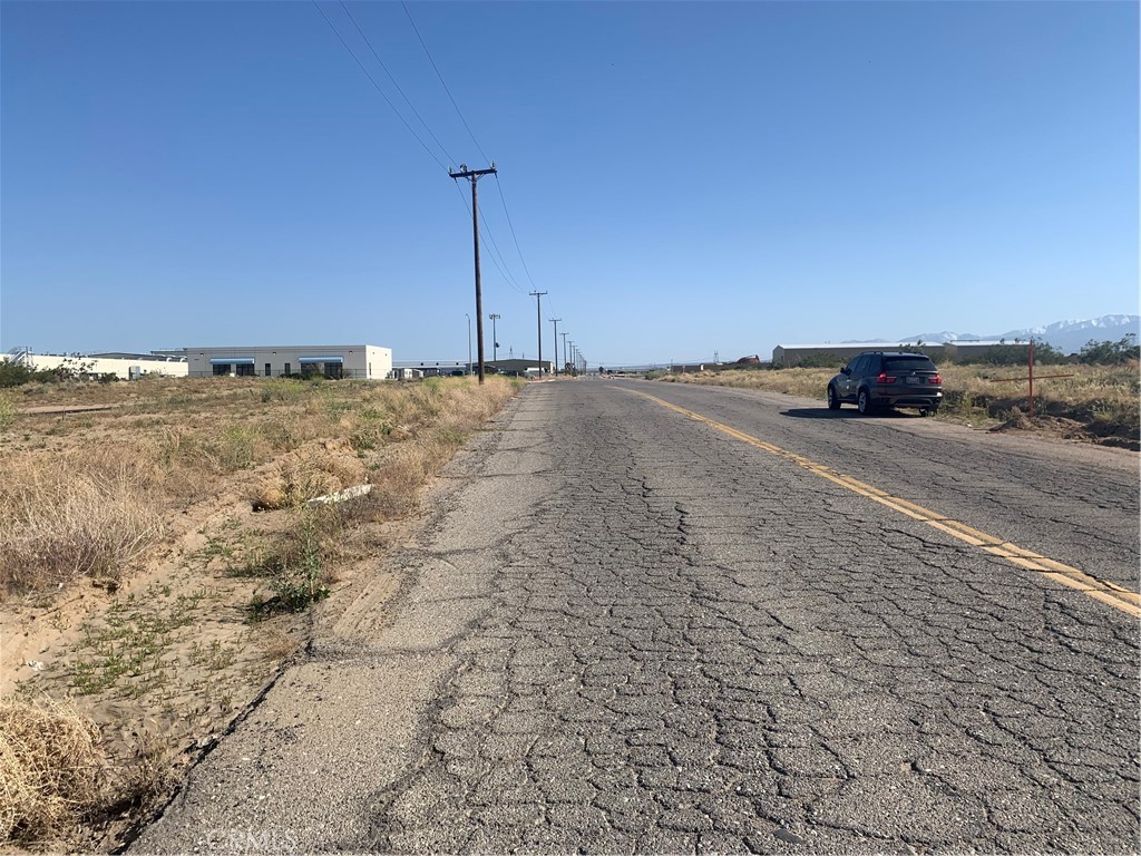 17374 Koala Road Property Photo 22