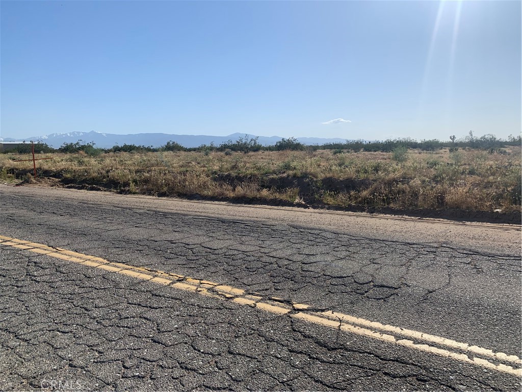 17374 Koala Road Property Photo 24