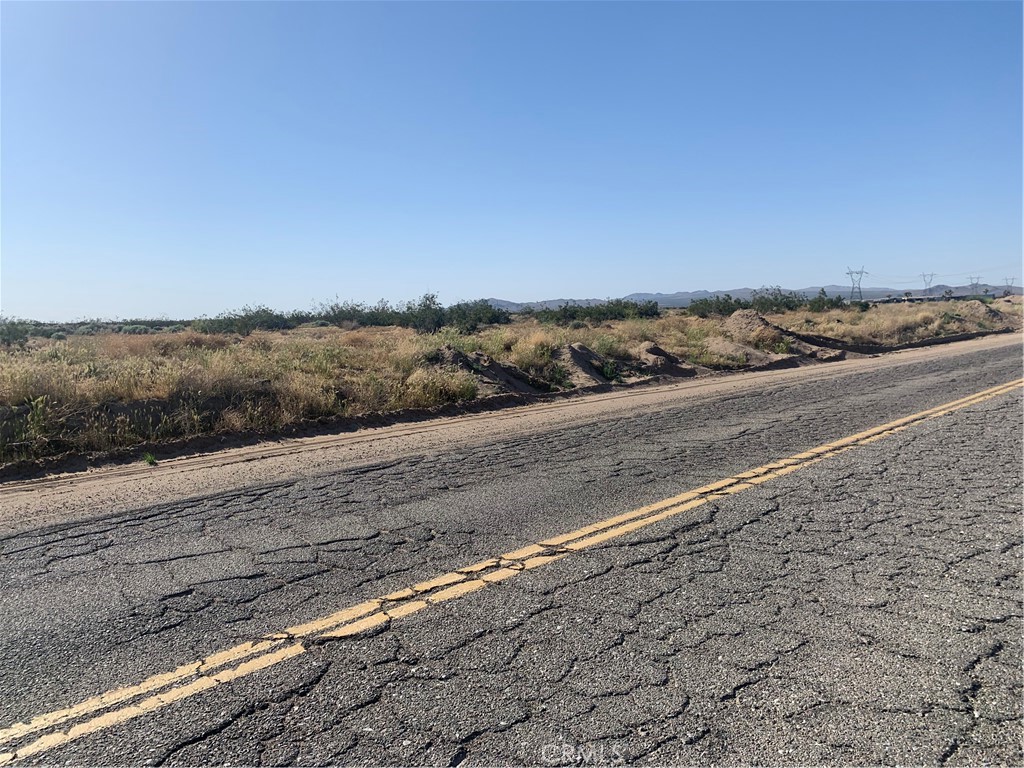 17374 Koala Road Property Photo 25