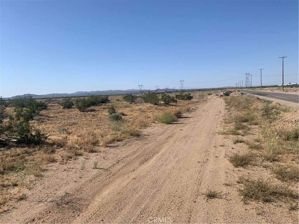 17374 Koala Road Property Photo 27