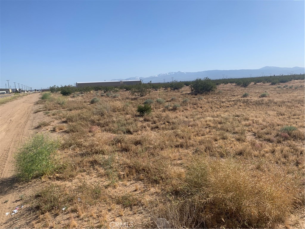 17374 Koala Road Property Photo 30