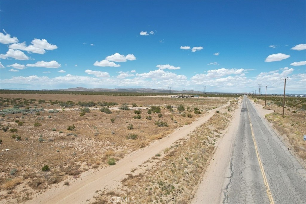 17374 Koala Road Property Photo 32