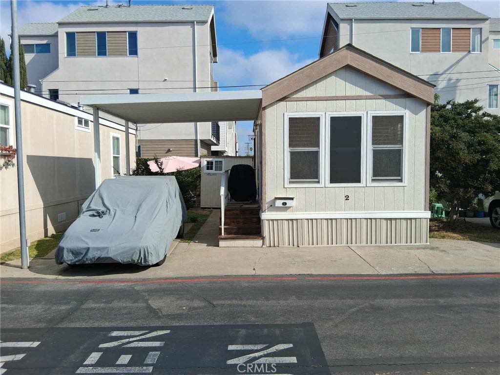525 Fairfax Drive 2 Property Photo 1