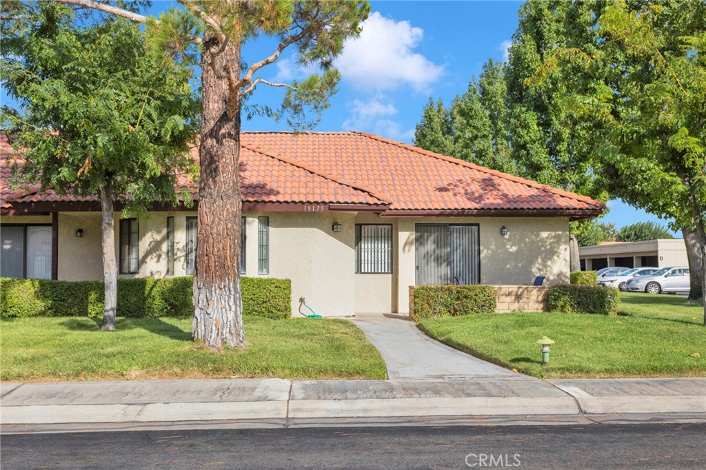 19175 Elm Drive Property Photo 1