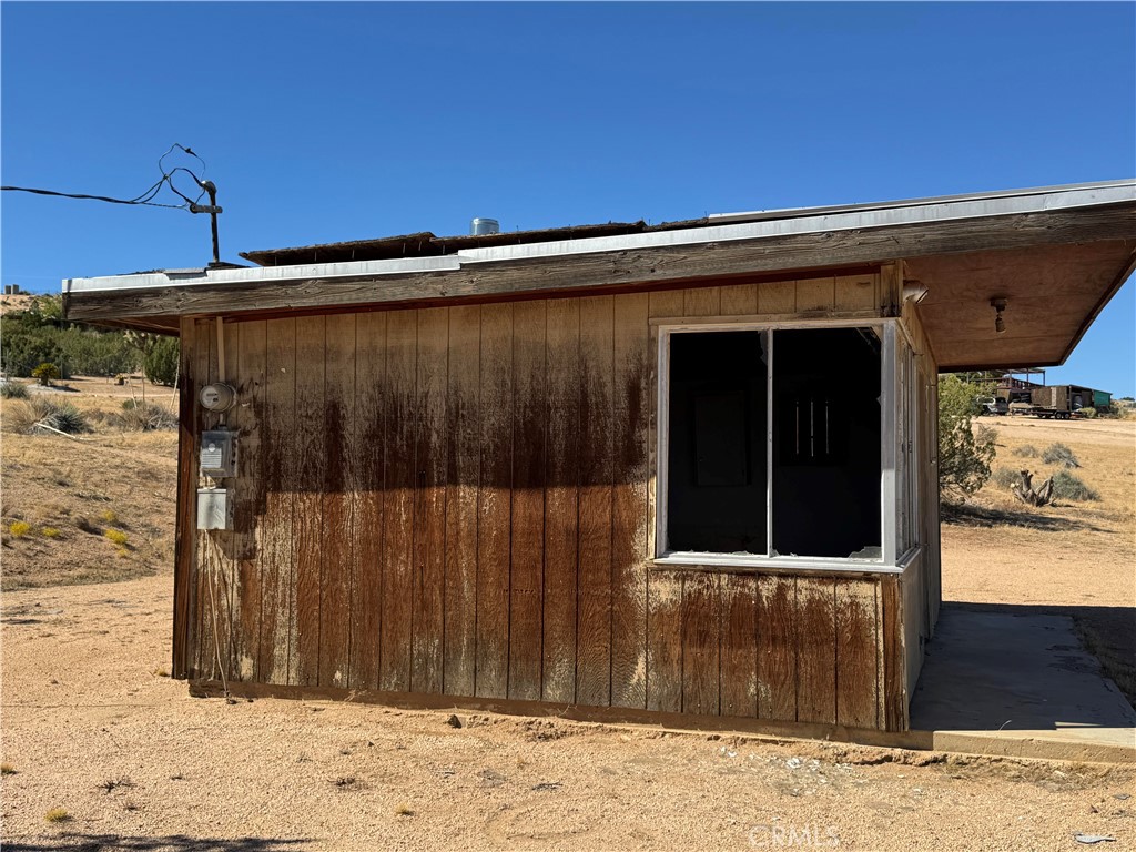 23766 Valley View Property Photo 4