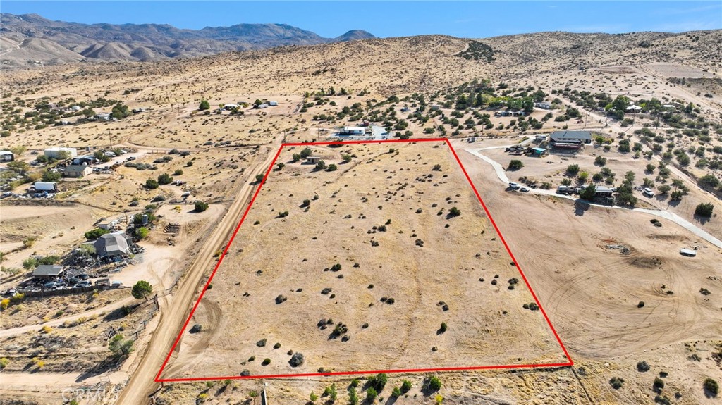 23766 Valley View Property Photo 7