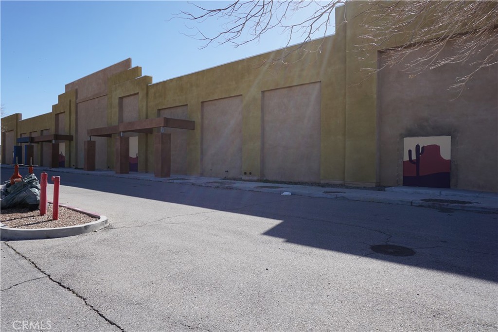 22311 Bear Valley Property Photo 3