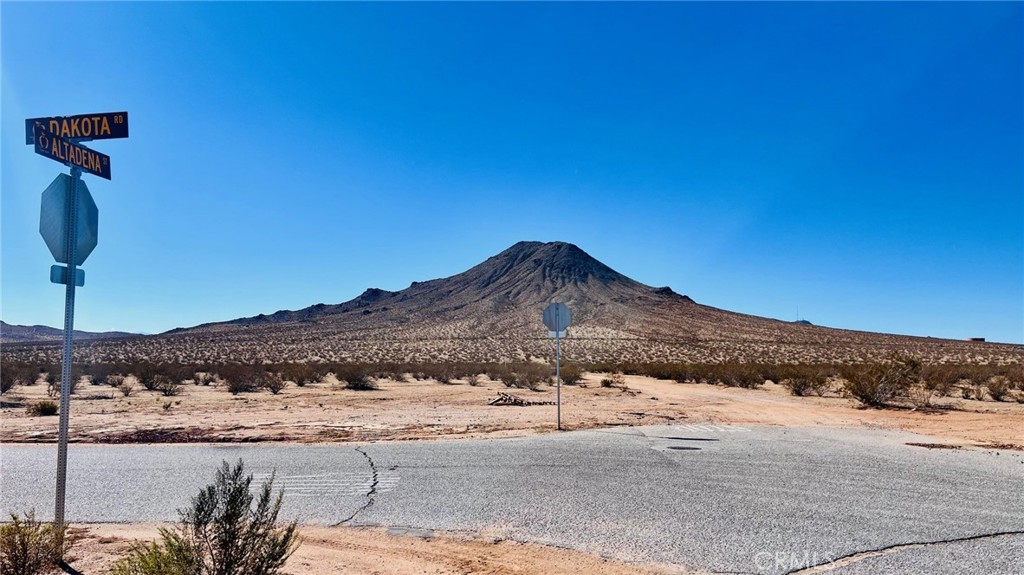 46337131 Comanche Road Property Photo 8