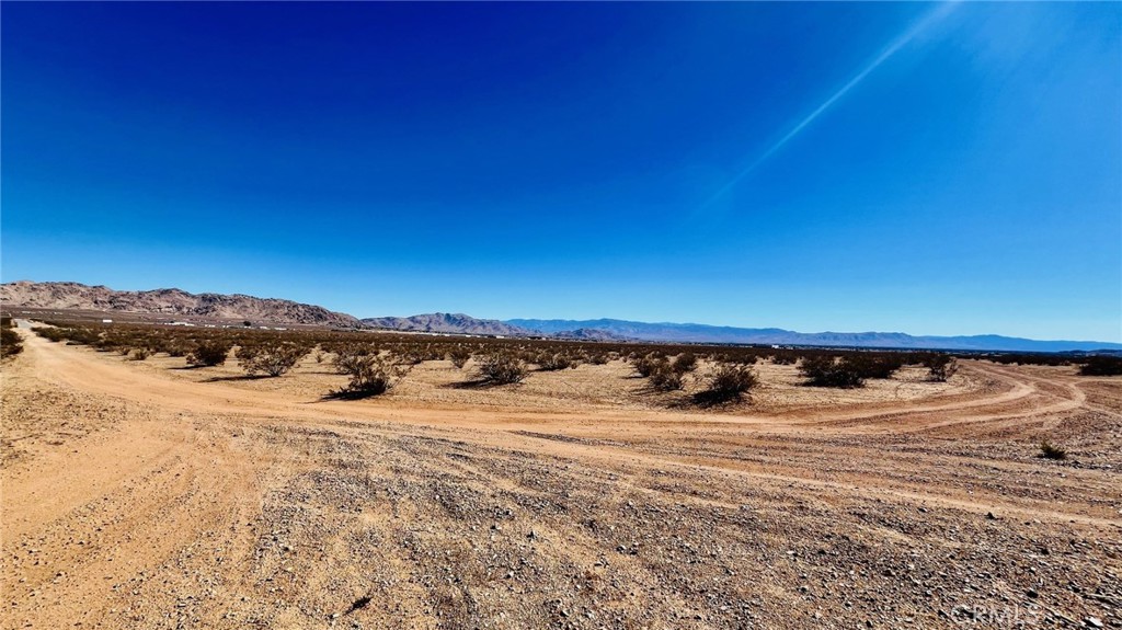 46337131 Comanche Road Property Photo 9