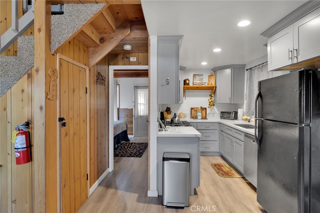 42651 Falcon Avenue Property Photo 10