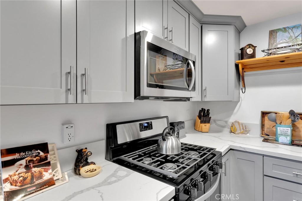 42651 Falcon Avenue Property Photo 14