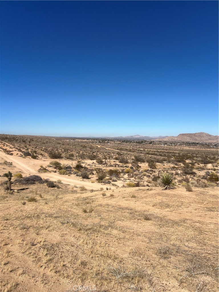 9670 Denrock Road Property Photo 8