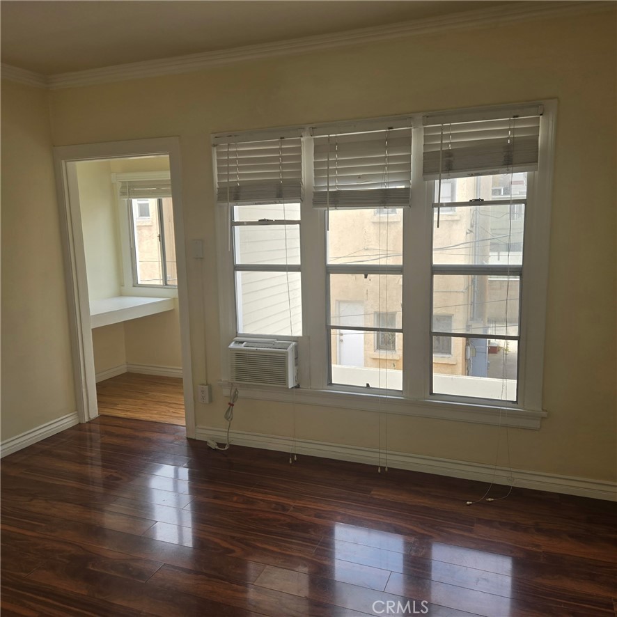 1211 Elden Ave. Property Photo 5