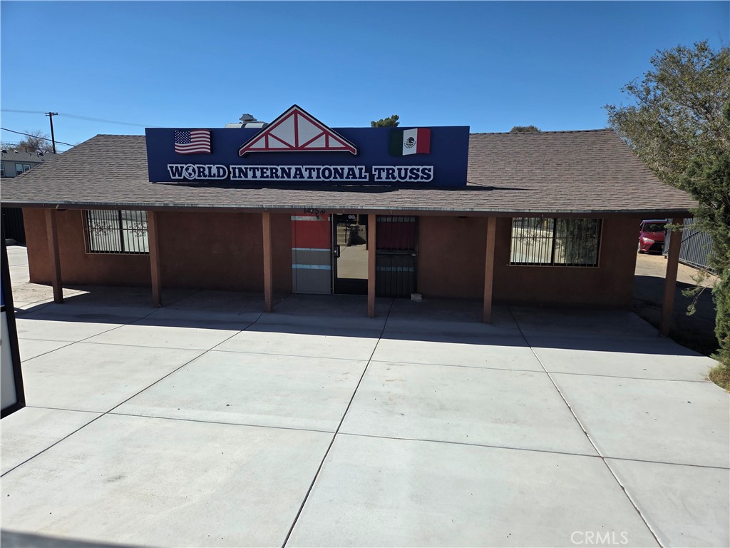 14258 Hesperia Road Property Photo 1
