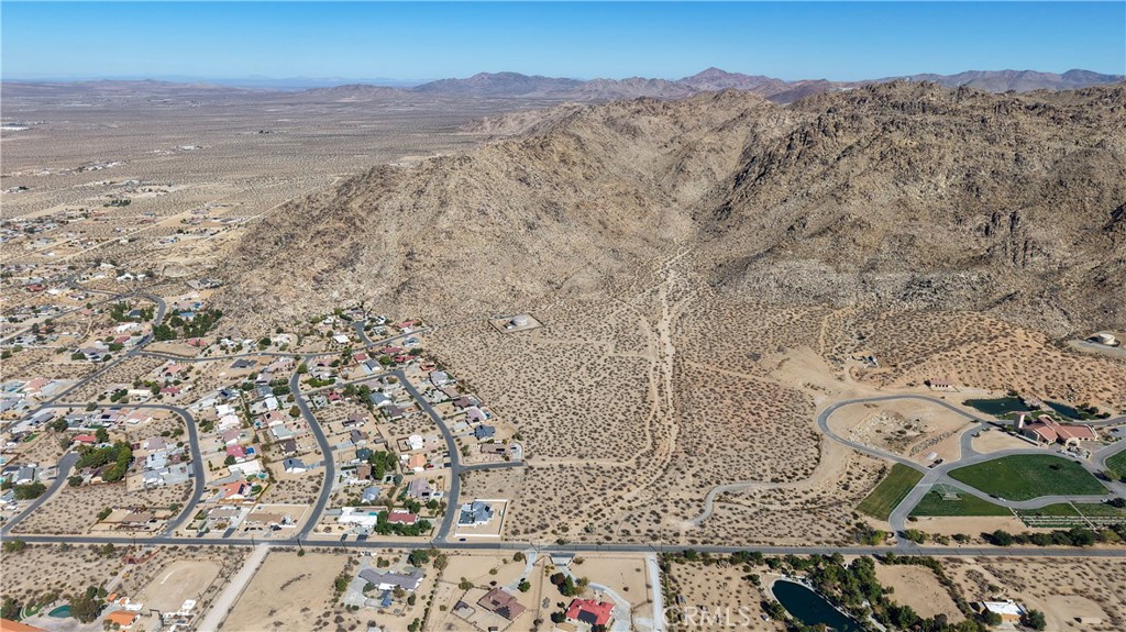 23545 Valley Crest Property Photo 4