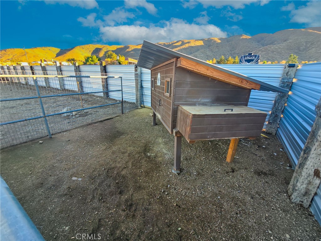 22227 Skyline Property Photo 36