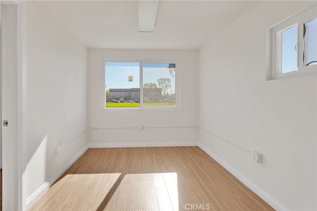 943 W Holt Boulevard Property Photo 17