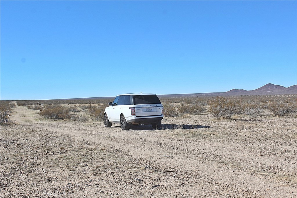 8190 Darter Road Property Photo 3
