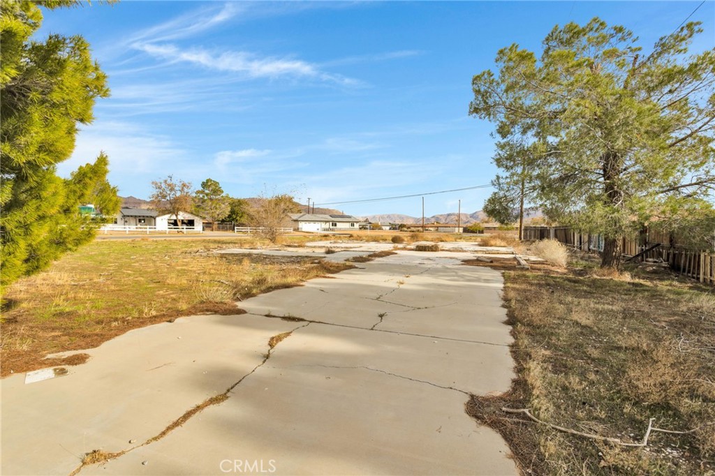 16693 Navajo Property Photo 5