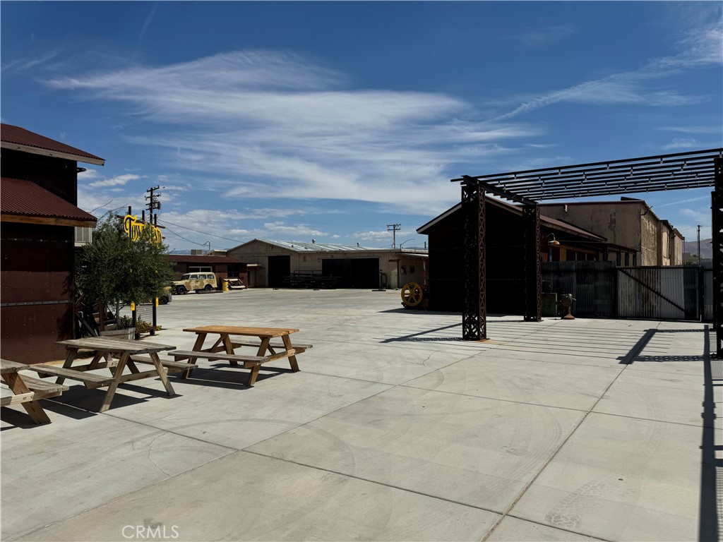 22092 Us Highway 18 Property Photo 13