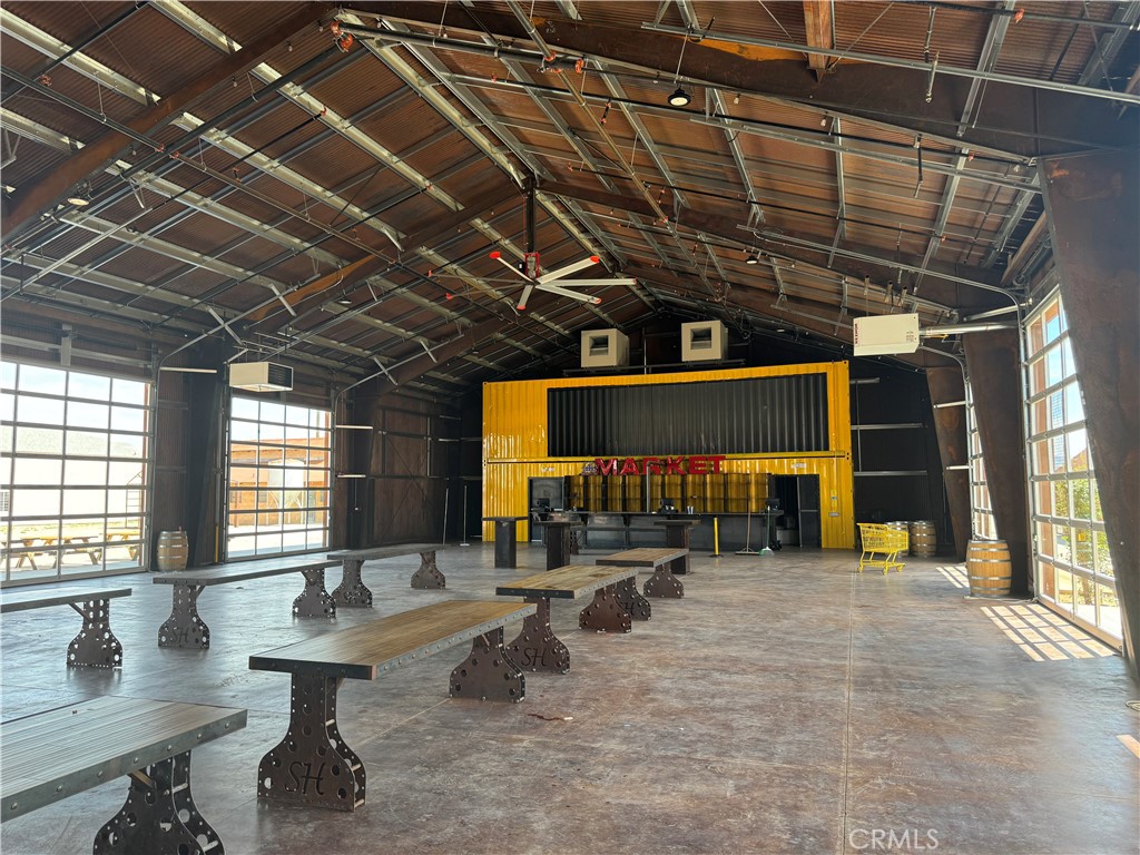 22092 Us Highway 18 Property Photo 20