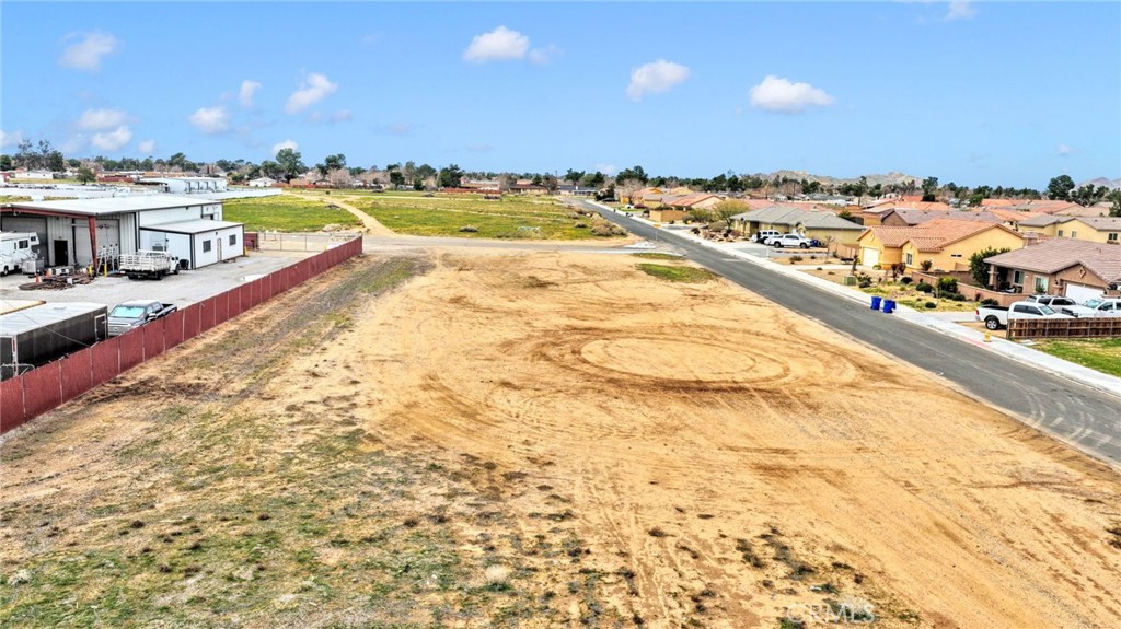 31127212 Valley Property Photo 8