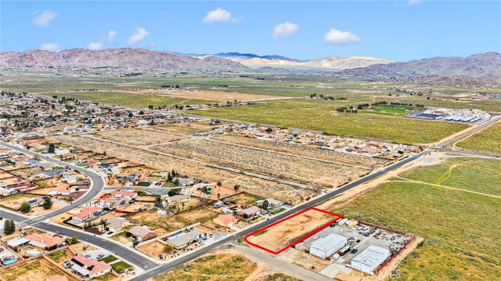 31127212 Valley Property Photo 11