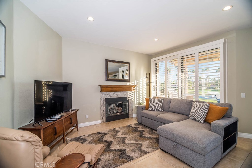 38049 Crocus Lane Property Photo 9