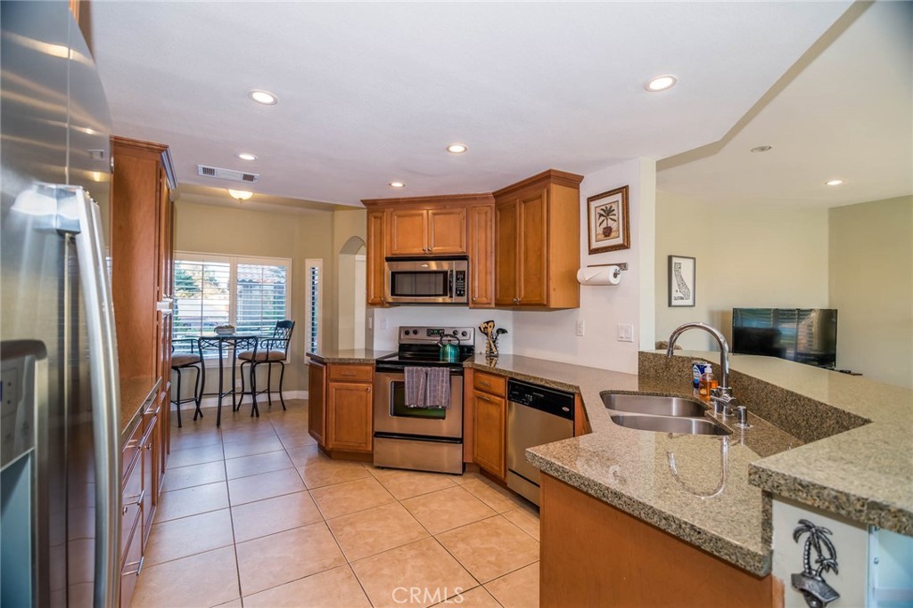 38049 Crocus Lane Property Photo 15