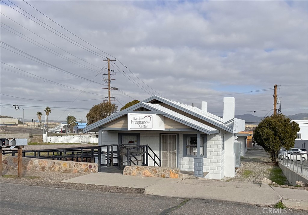 521 E Williams Street Property Photo 1