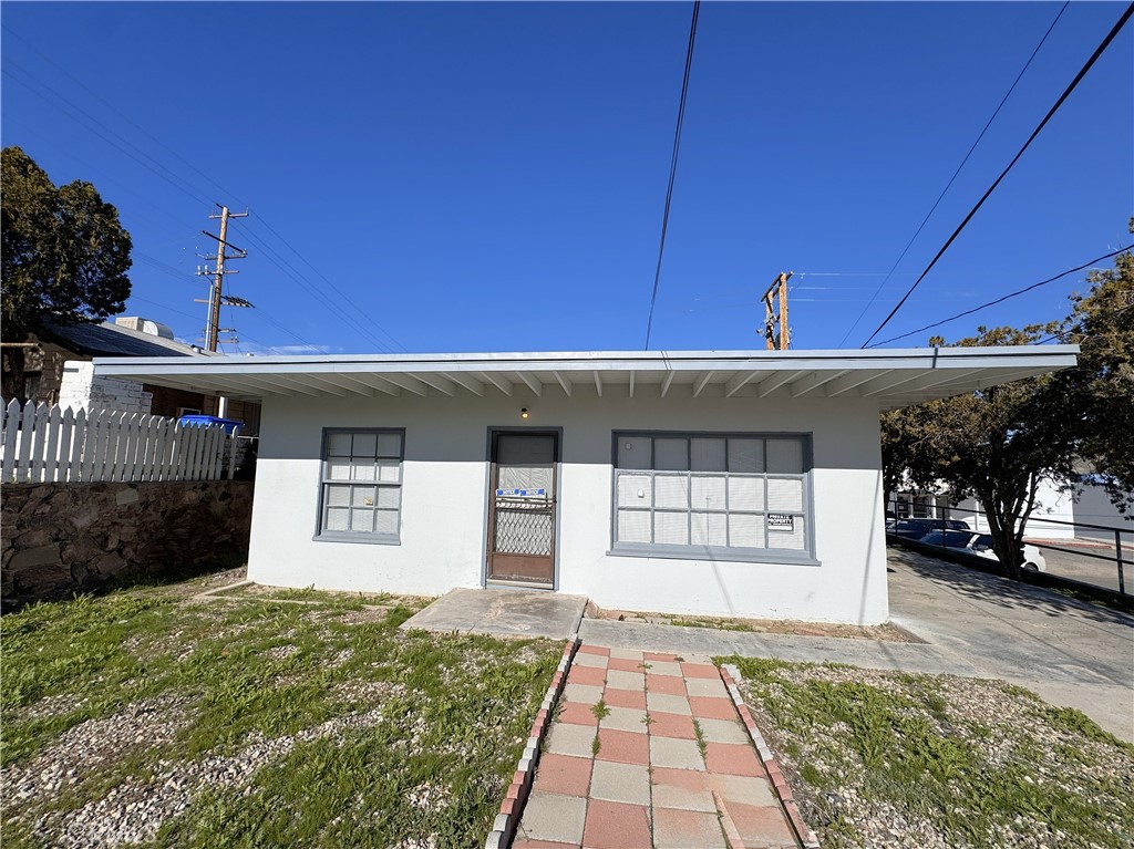 521 E Williams Street Property Photo 10
