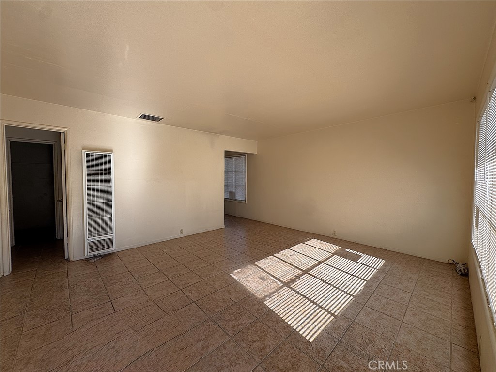 521 E Williams Street Property Photo 14