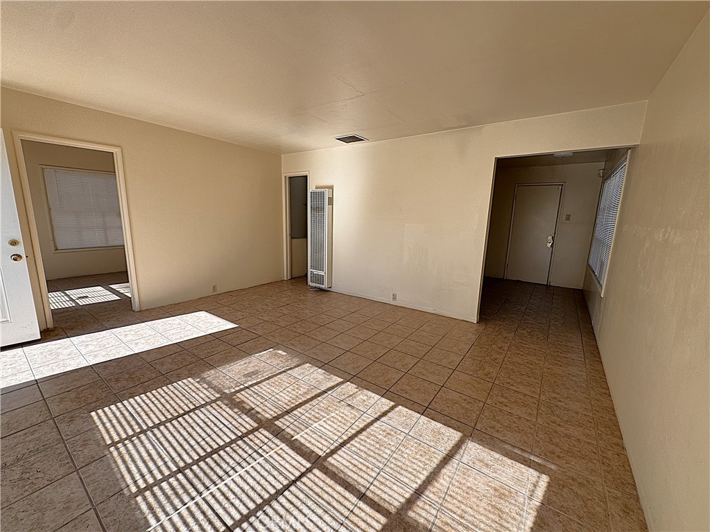521 E Williams Street Property Photo 15