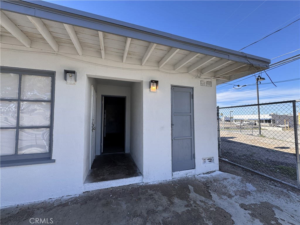 521 E Williams Street Property Photo 22