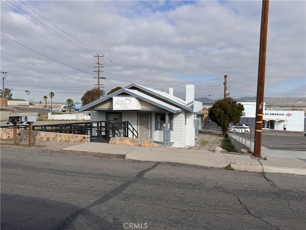 521 E Williams Street Property Photo 25