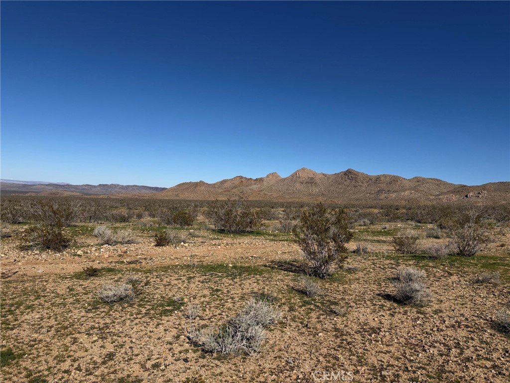 1 Off Pipeline Property Photo 1