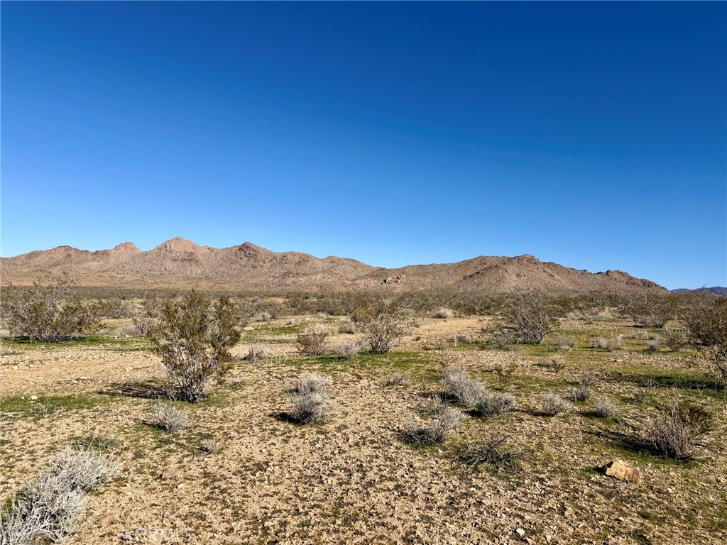 1 Off Pipeline Property Photo 2
